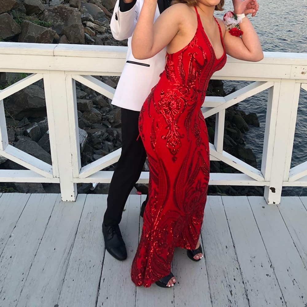 PROM DRESS - Picture 2 of 3